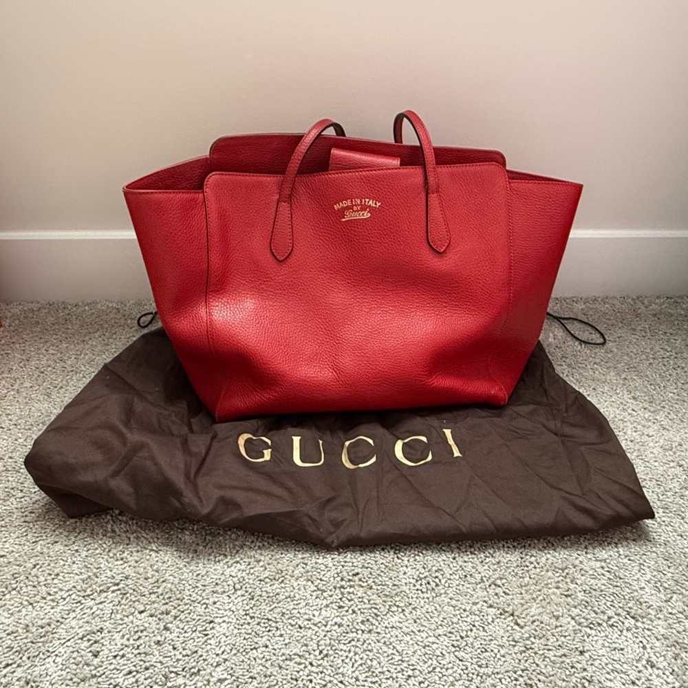 Authentic Gucci Swing Bag